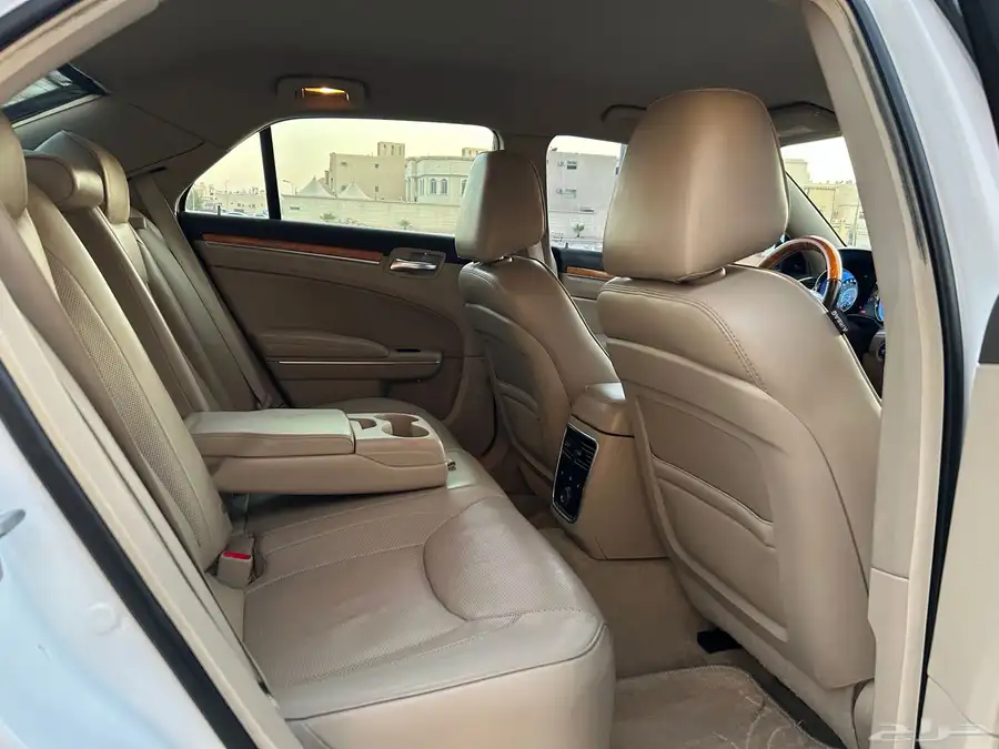 كرايزلر مديل 2013 هيمي C300 19