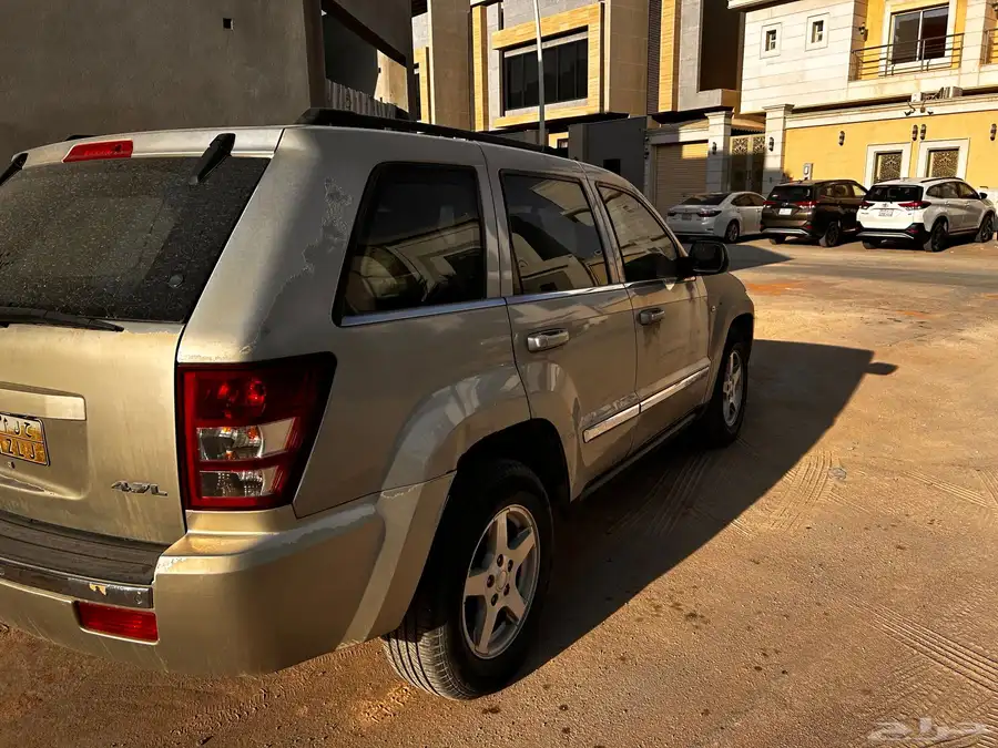 جراند شيروكي 2007 ثمانية سلندر 4.7 لتر ماشي 320 7