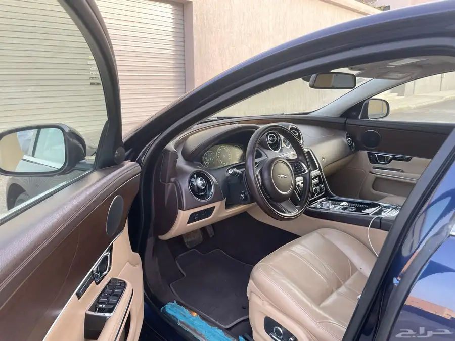 Jaguar XJ 2016 19