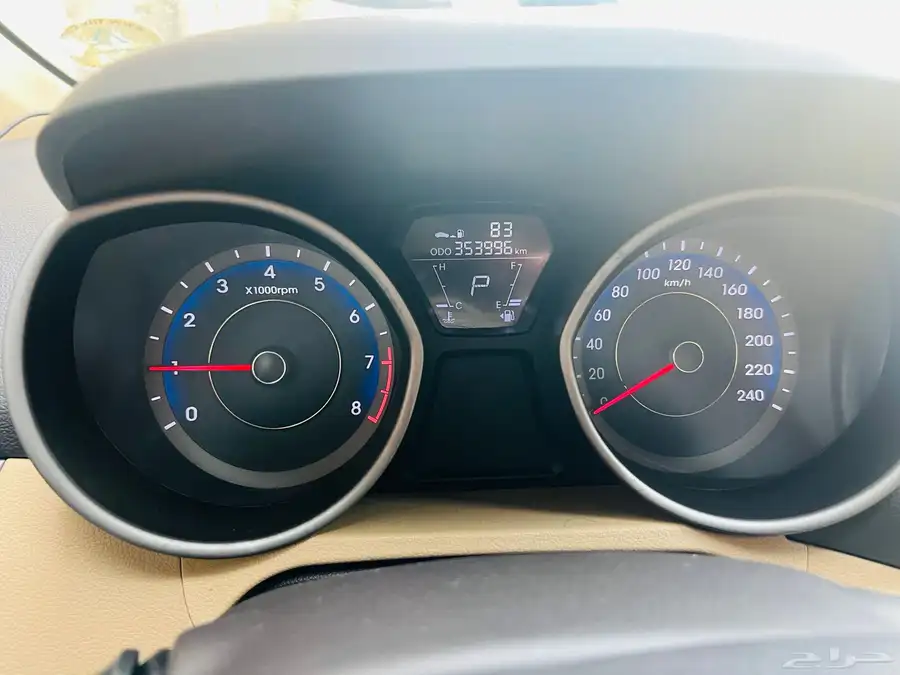 Hyundai Elentra 2013 full option 6