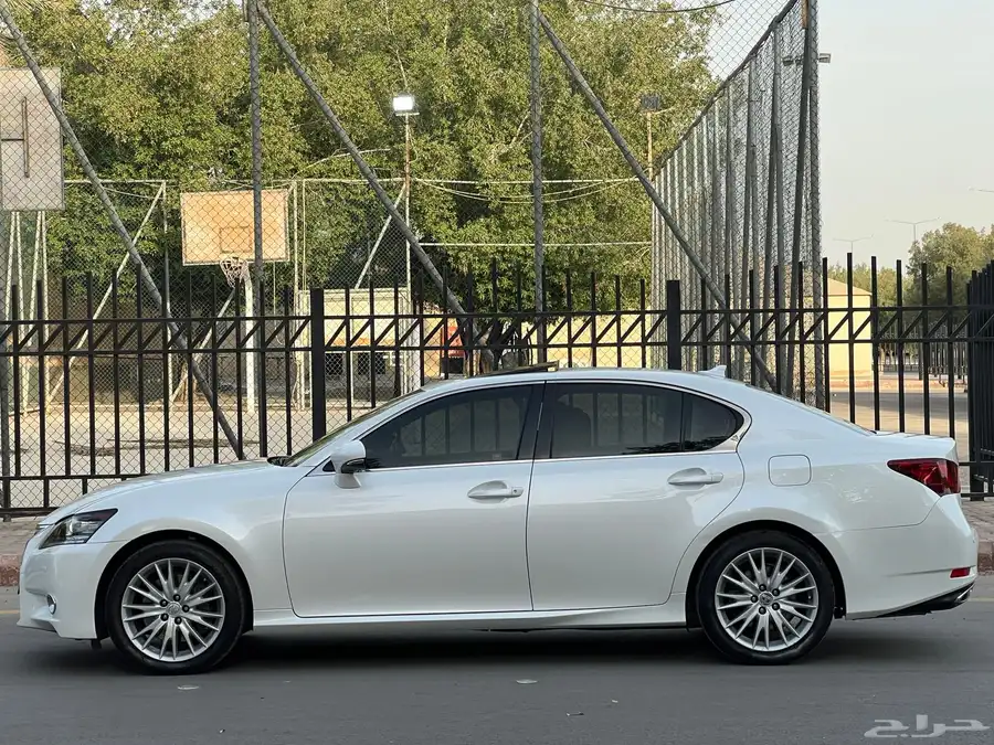 لكزس GS350 2013 فل DD سعودي 8