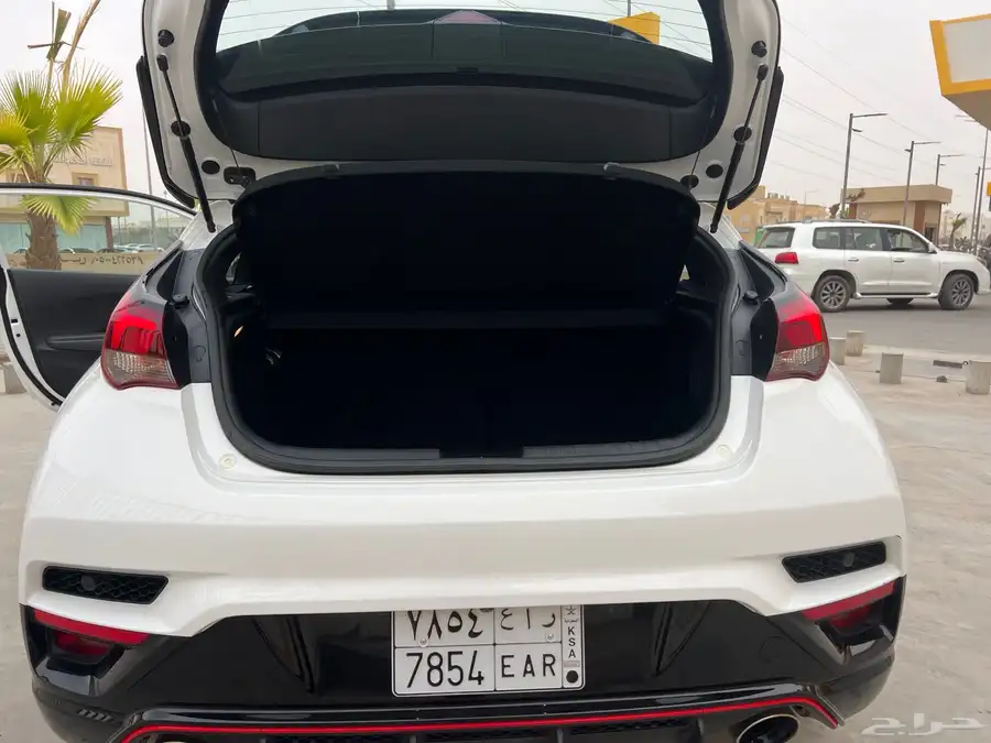 هونداي فيلوستر 2022 شبه اصفار ان لاين سعودي 7