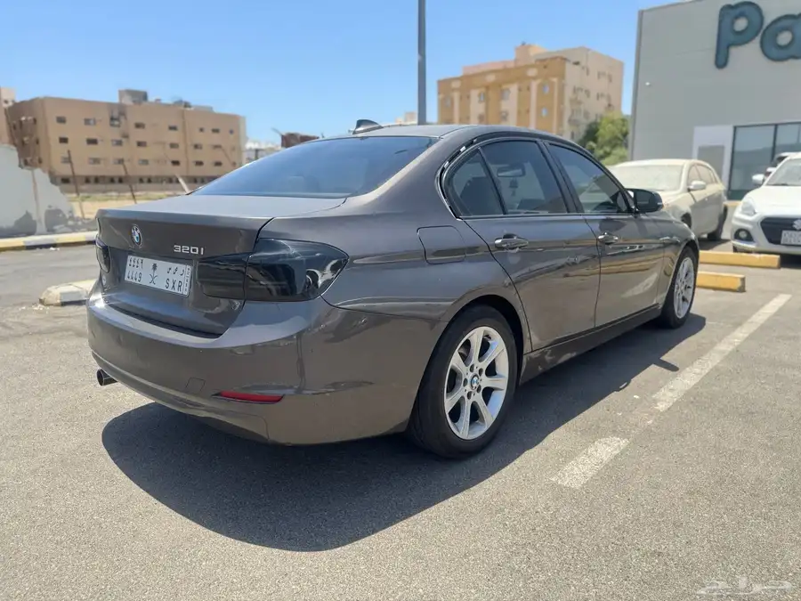 BMW i320 2000cc 1