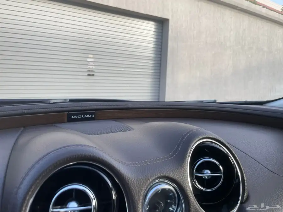 Jaguar XJ 2016 14