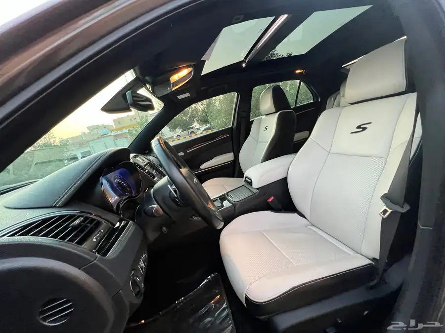 كرايزلر 300S 2021 (بحالة ممتازة) 11