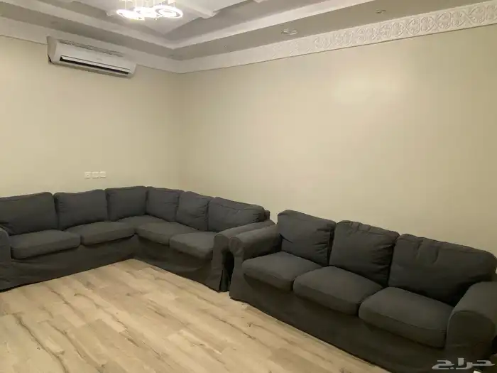 كنب من إيكيا وسجادة استخدام قليل ب 2000 فقط 0