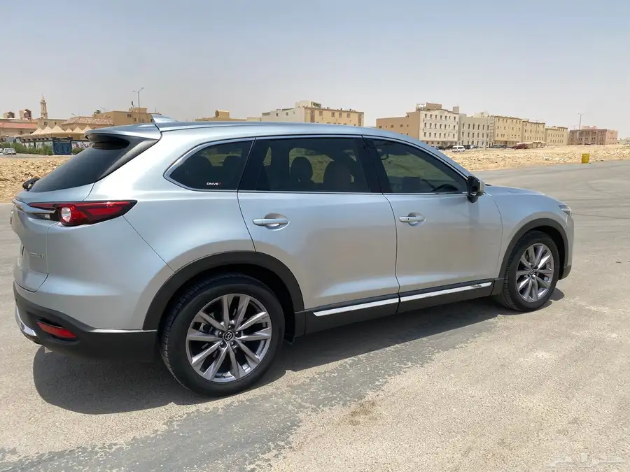 للبيع أو التنازل مازدا CX9 موديل 2023 فل كامل الممشى 169 ألف 4