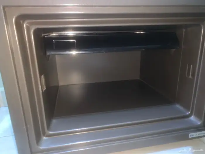 خزنة تجوري صغيرة نظيفة وممتازة 4