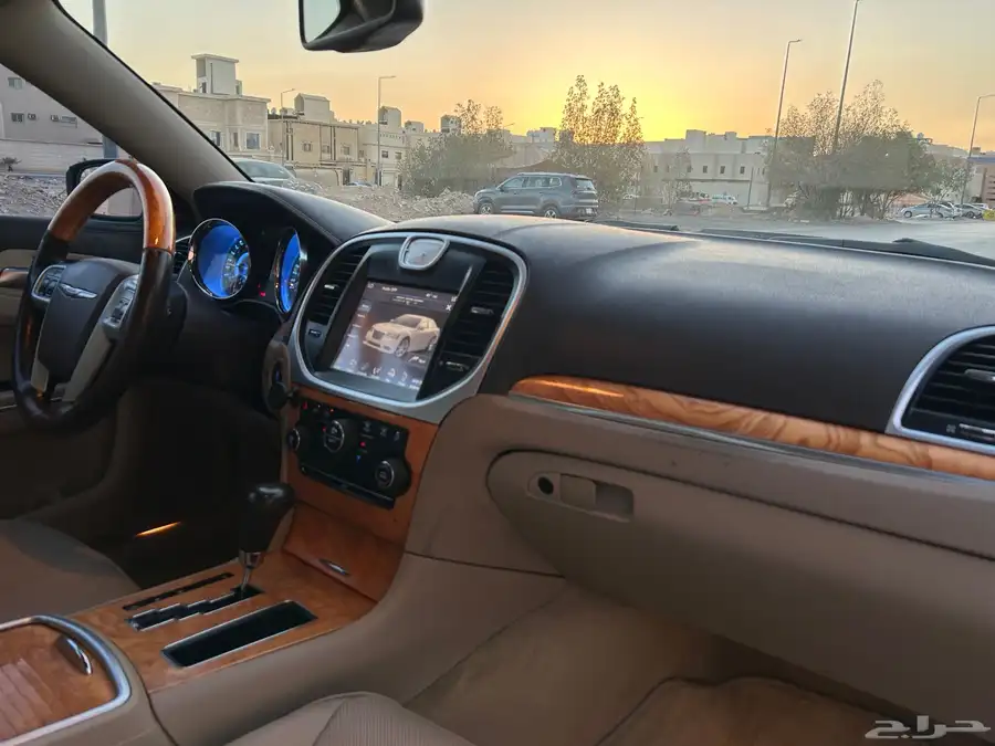 كرايزلر مديل 2013 هيمي C300 15