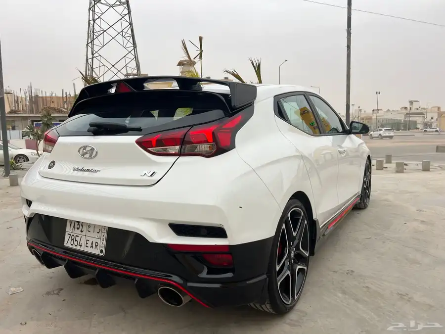 هونداي فيلوستر 2022 شبه اصفار ان لاين سعودي 4