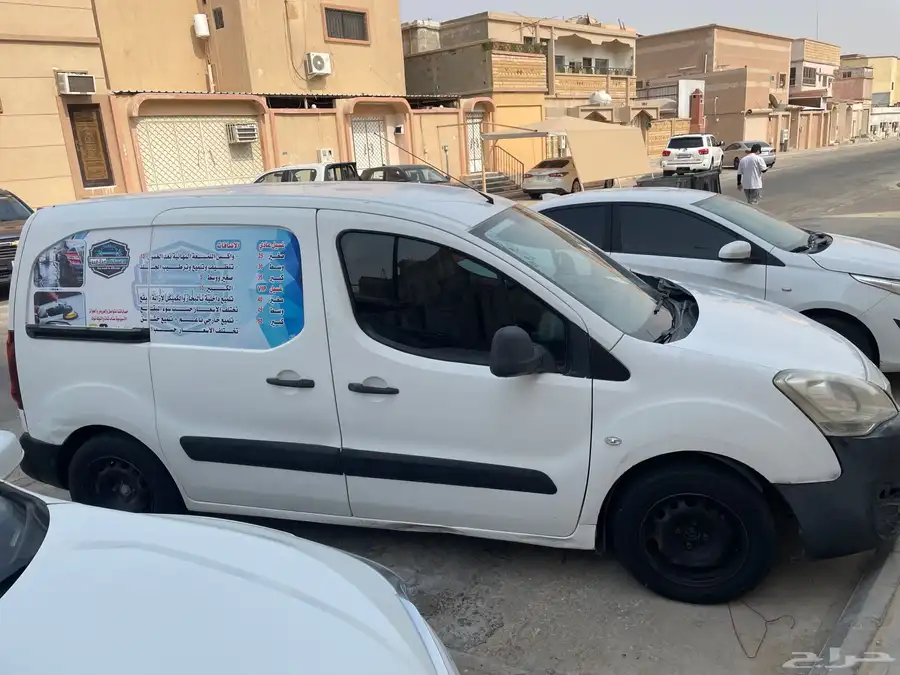 بيجو فان 22