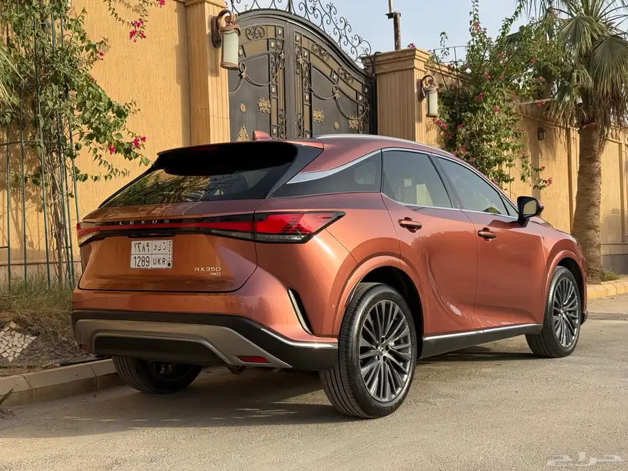 لكزس RX 350 فل كامل سعودي 2023 ( بحالة الوكالة ) 2
