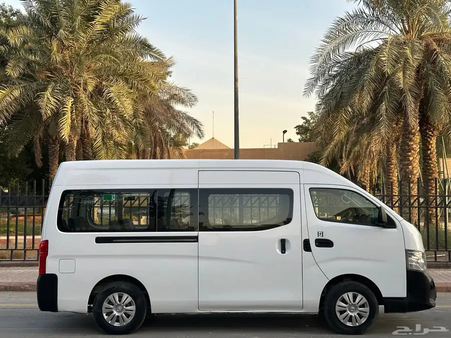 نيسان باص ركاب موديل 2019 سعودي قير عادي ديزل 3