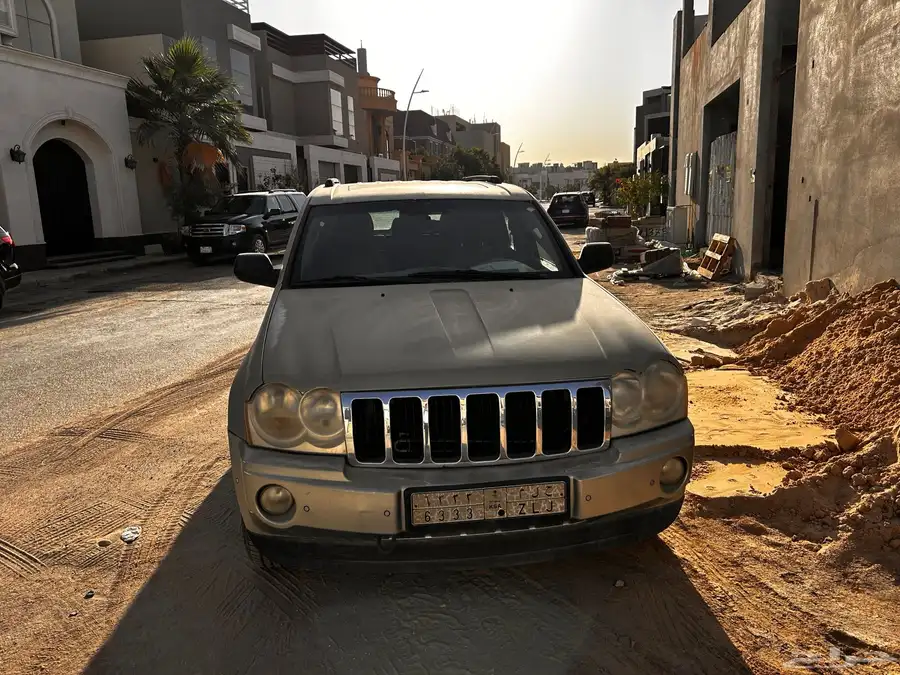 جراند شيروكي 2007 ثمانية سلندر 4.7 لتر ماشي 320 5