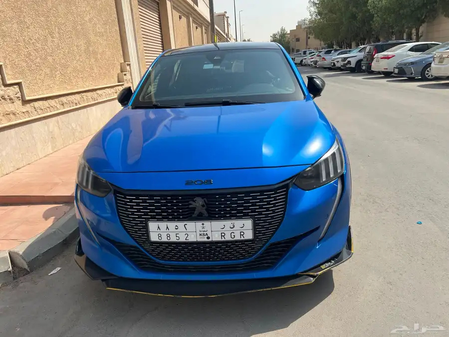 PEUGEOT 208 GT 0