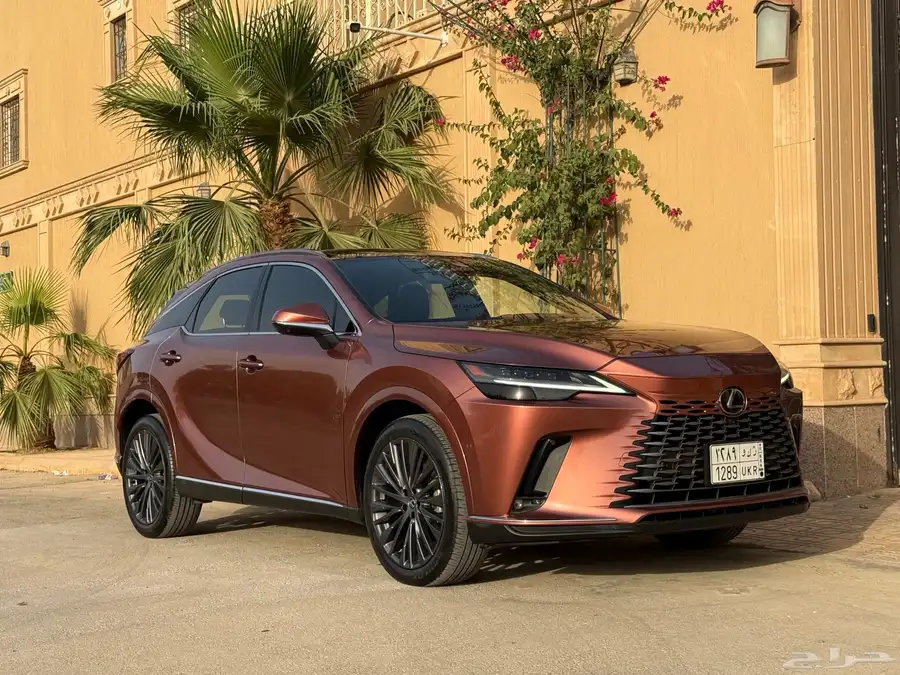 لكزس RX 350 فل كامل سعودي 2023 ( بحالة الوكالة ) 1
