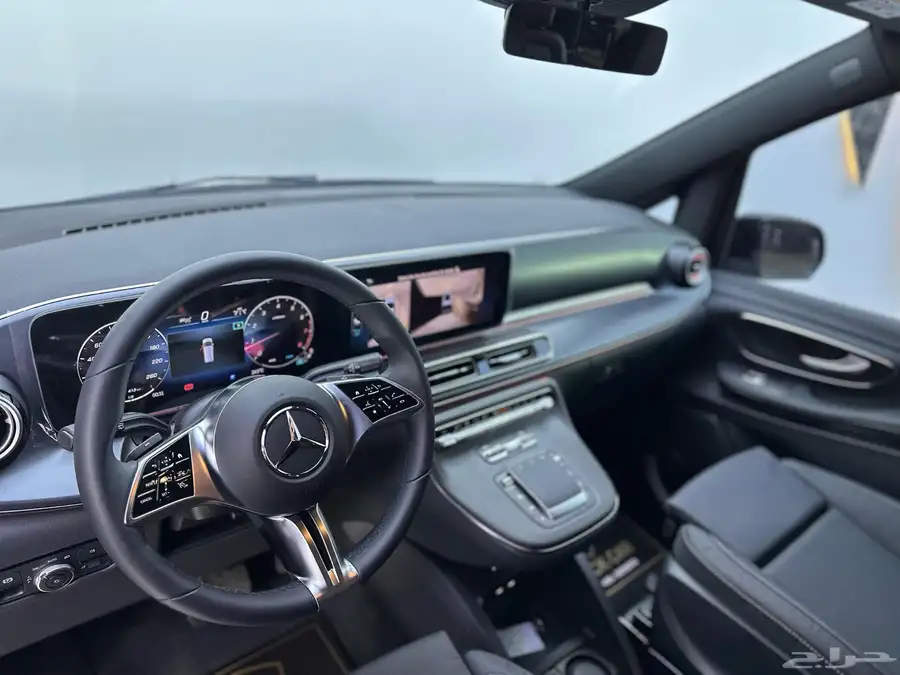 مرسيدس V 300 2025 4