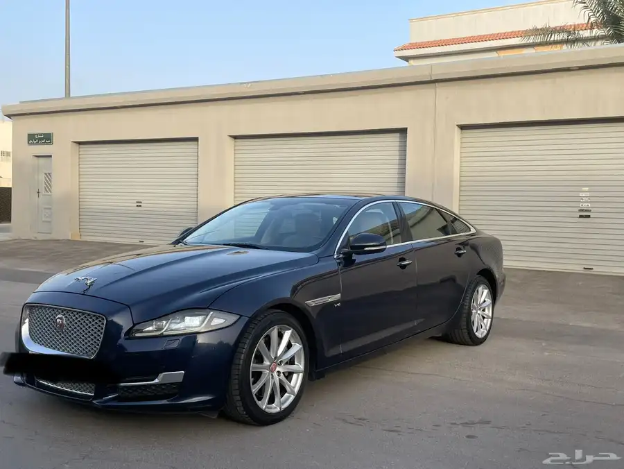 Jaguar XJ 2016 1