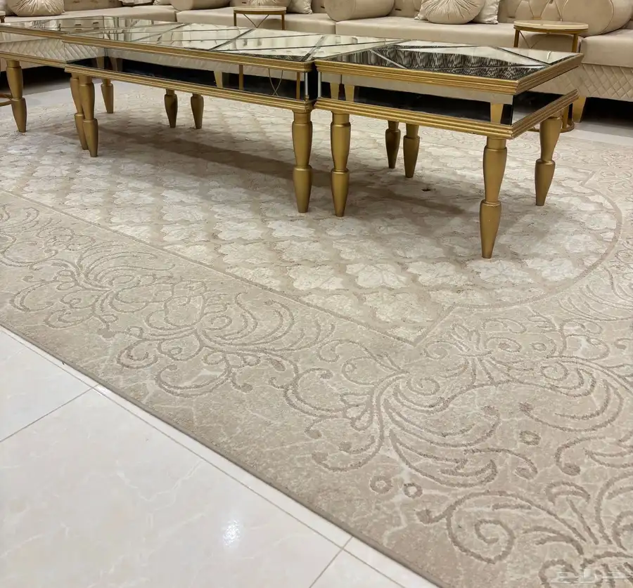 طاولة للبيع 0