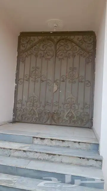 عمارة للبيع أو للإيجار رابغ حي الصليب الشرقي قابل للتفاوض 1
