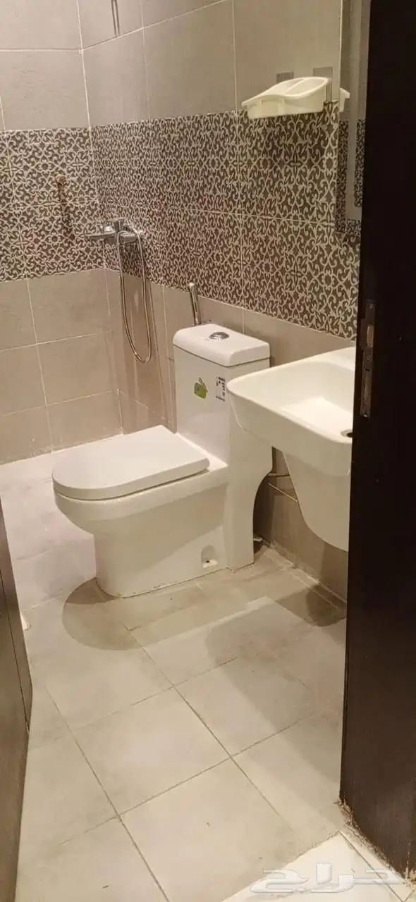 فيلا لإيجار 6