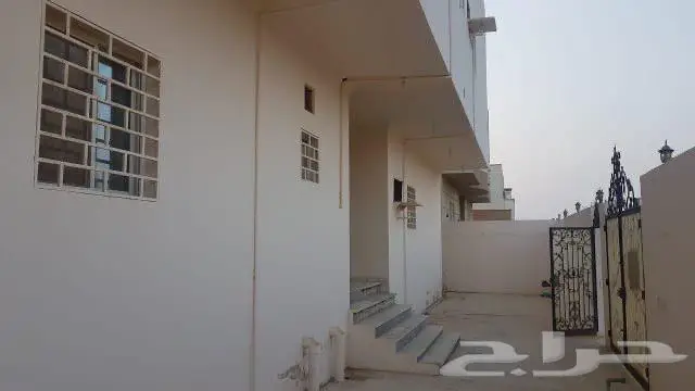 عمارة للبيع أو للإيجار رابغ حي الصليب الشرقي قابل للتفاوض 5