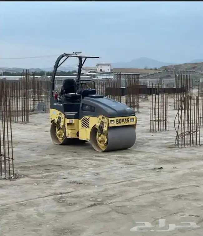 for rental bobact   jcb   roller 10ton 2