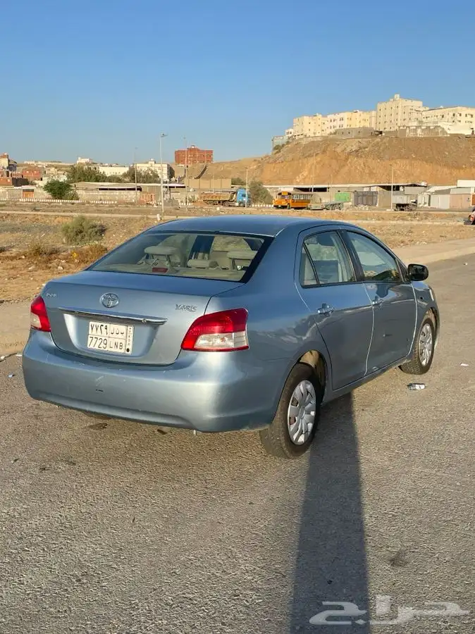 للبيع يارس 2012 1