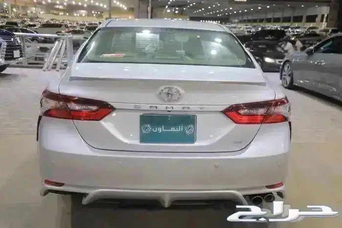 تويوتا كامري SE فل كامل فتحة سقف اربعة سلندر موديل 2023 6