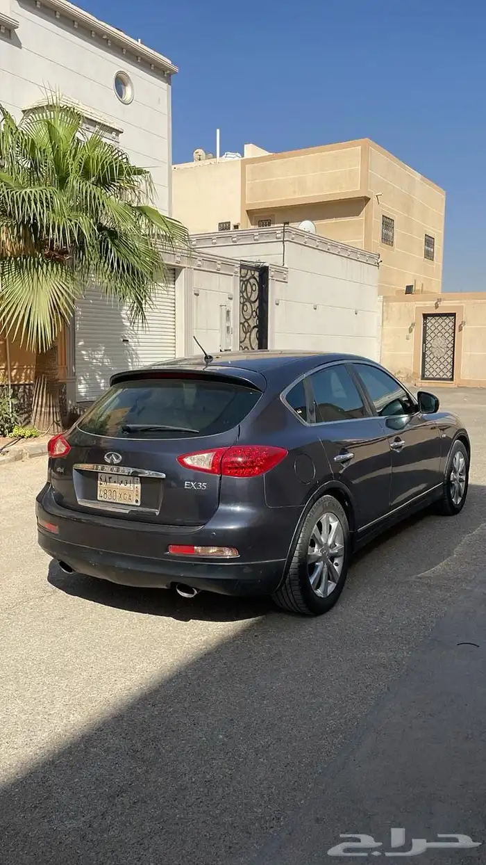 سياره انفنتي EX35 2