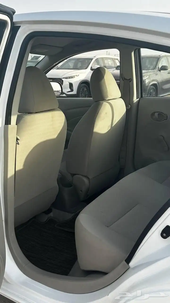 Nissan sunny 2022 4