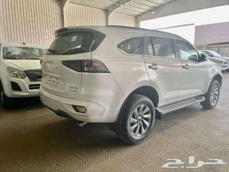 ايسوزو MUX فل كامل دبل موديل 2024 كاش وتقسيط 9