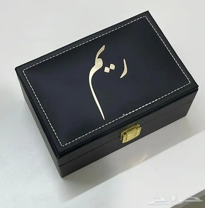 علب جلد للإهداء 1