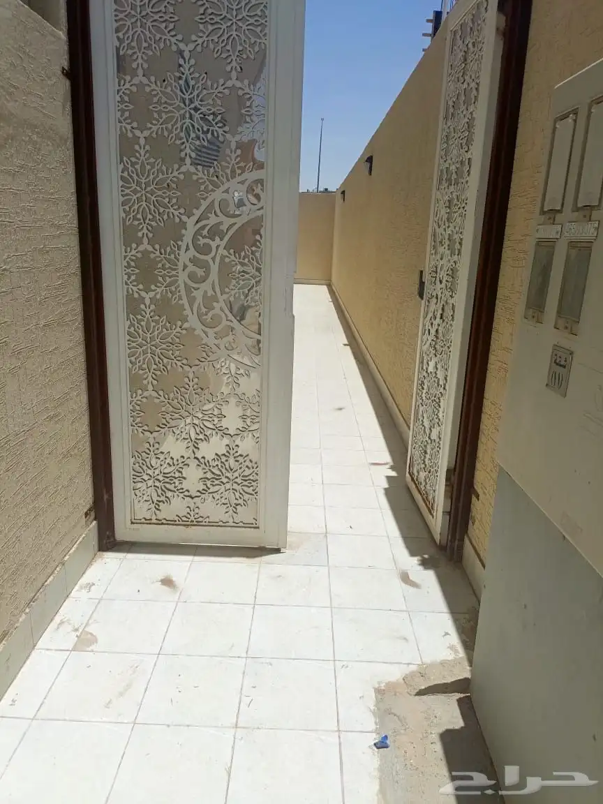 شقة أرضية للإيجار 15