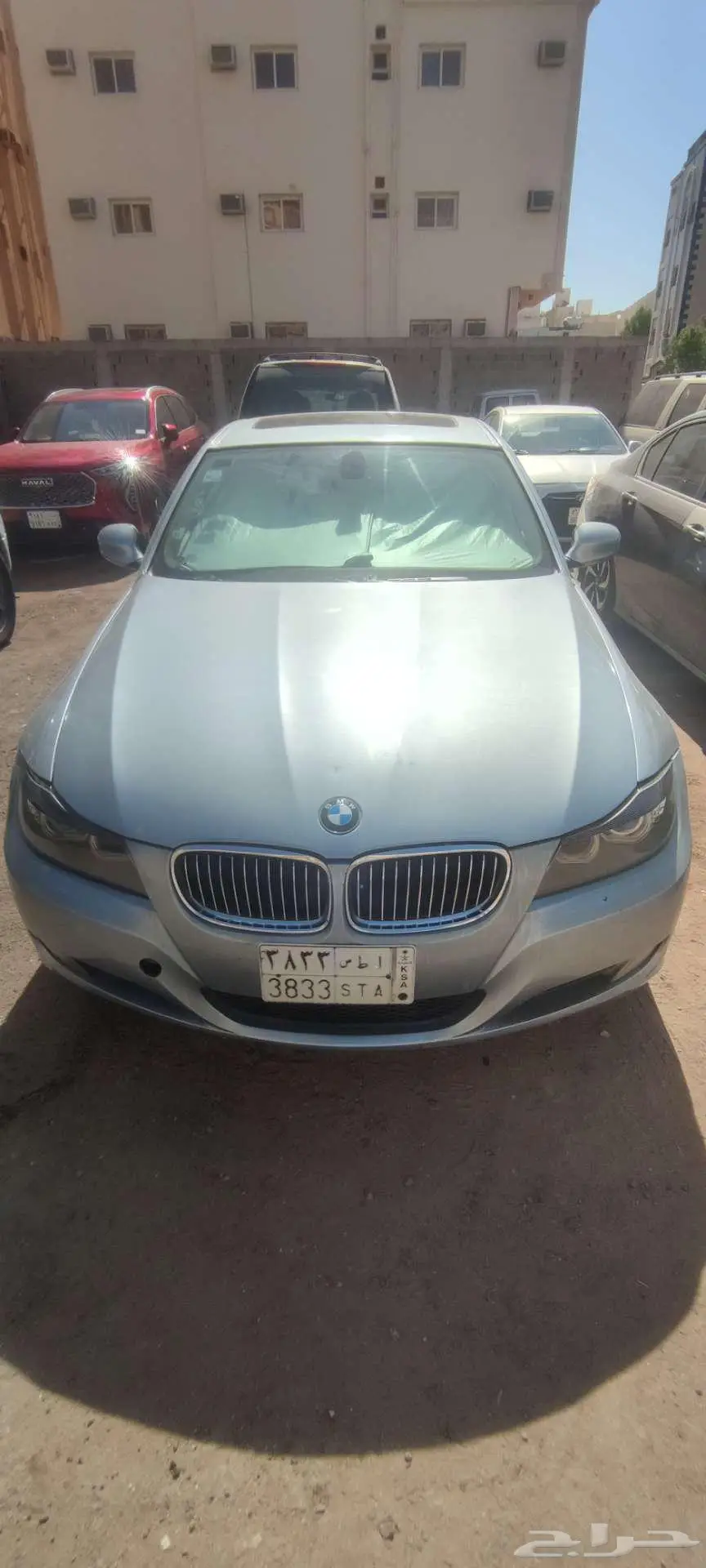 سيارة BMW 320i 2009 من الجيل الخامس E90. 14