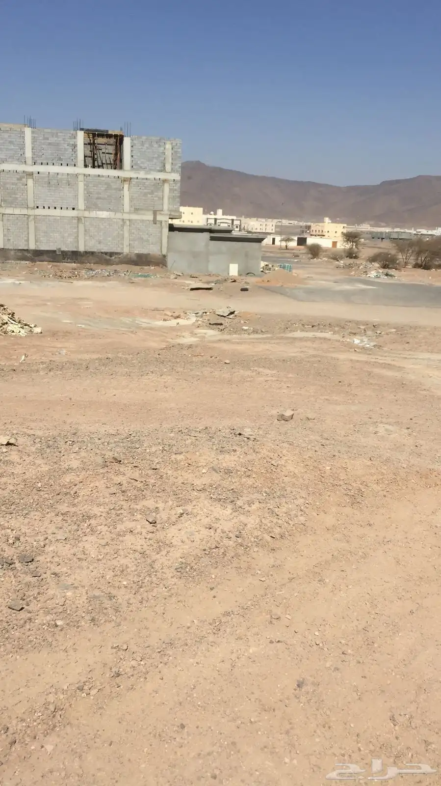 للبيع أرض سكنيه على شارعين في حي حمراء الأسد أ 0