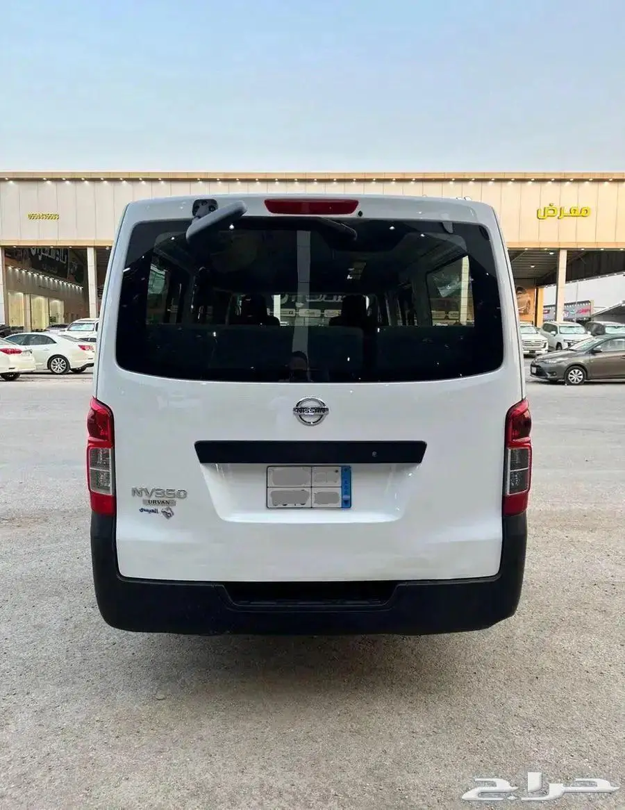 نيسان اورفان 2015 ركاب 4