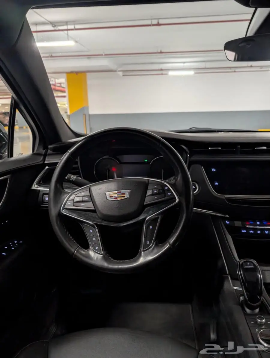 كاديلاك XT5 7