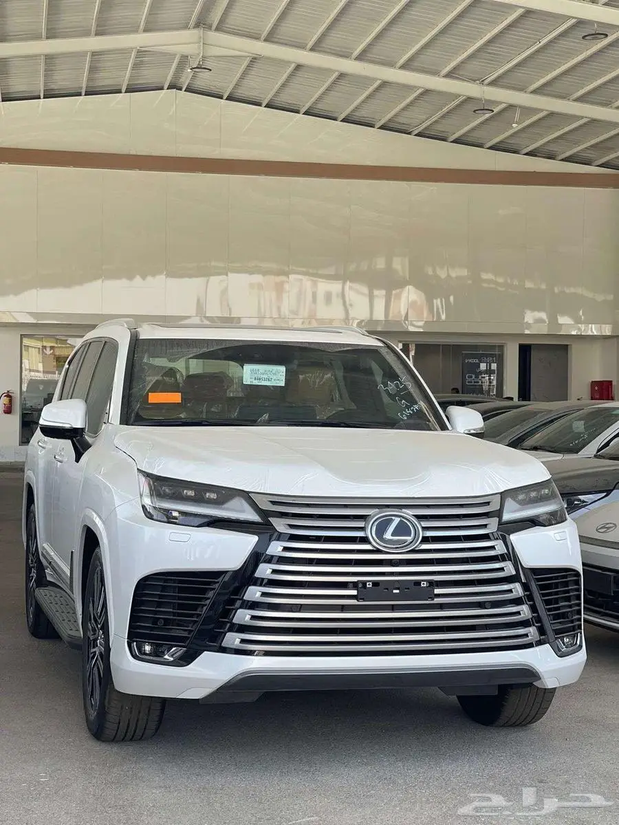 لكزس LX600 BB بنزين 2025 - عروض 50 50 1