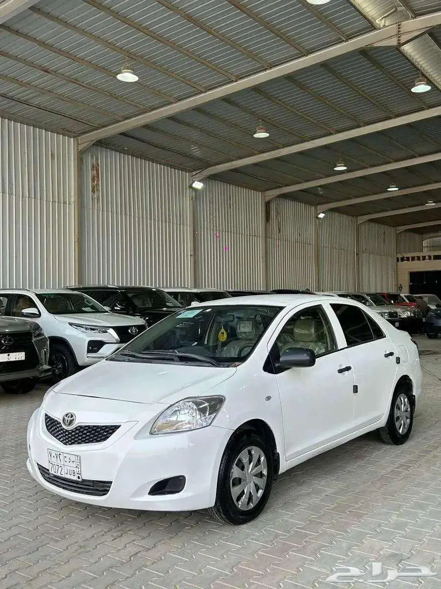 تويوتا يارس 2013 1
