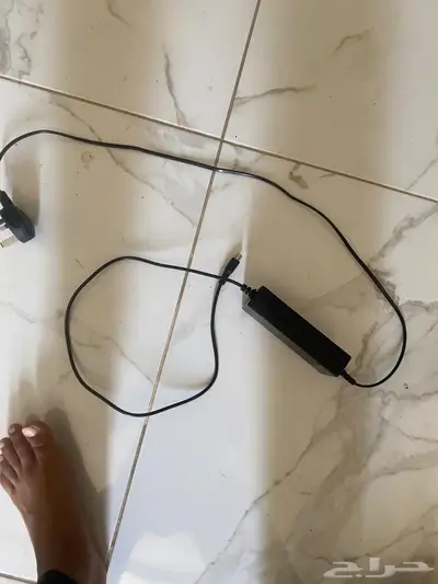 اسكوتر كهربائي يمشي 25كم استخدام نظيف شهر واحد مع شاحن و قفل 4