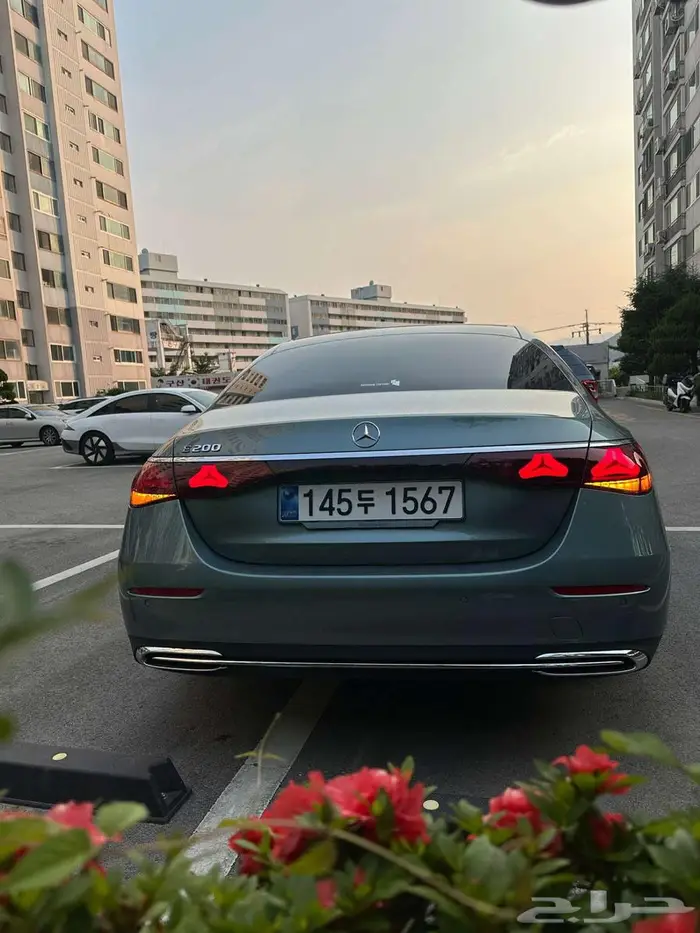 مرسيدس بنز E 200 فل اصفار 7