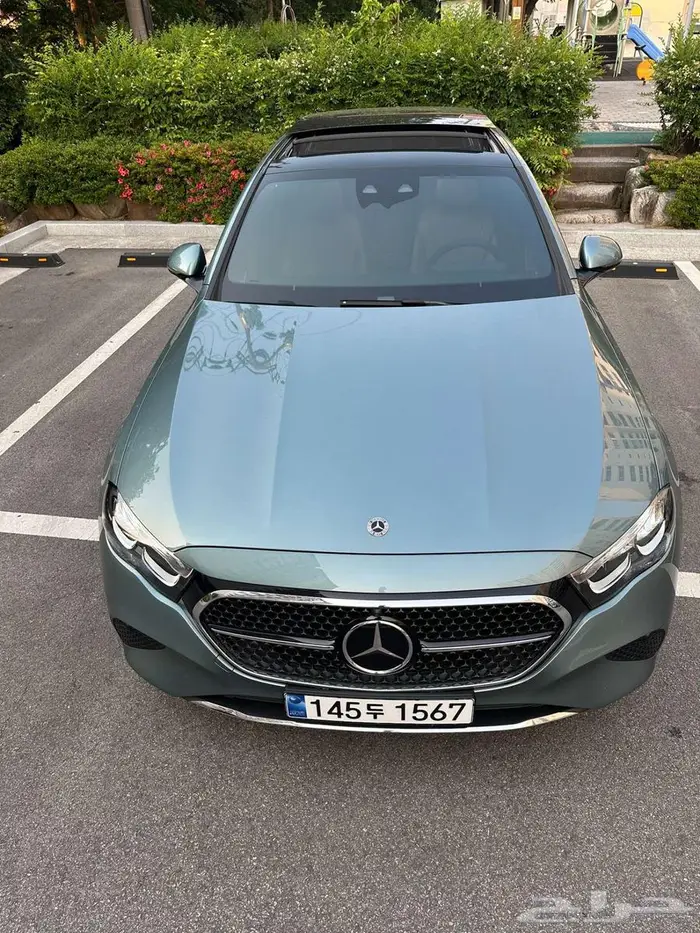 مرسيدس بنز E 200 فل اصفار 4