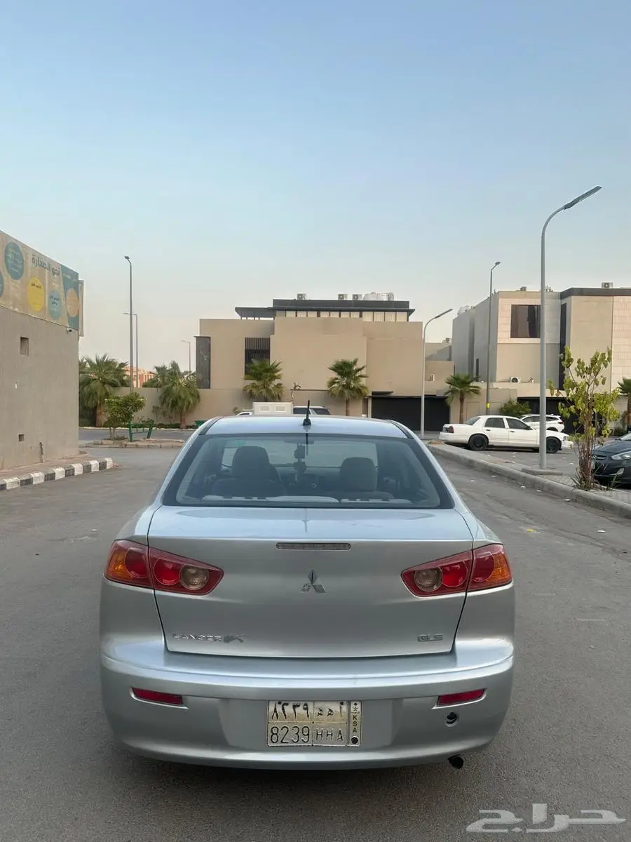 للبيع لانسر 2009 1