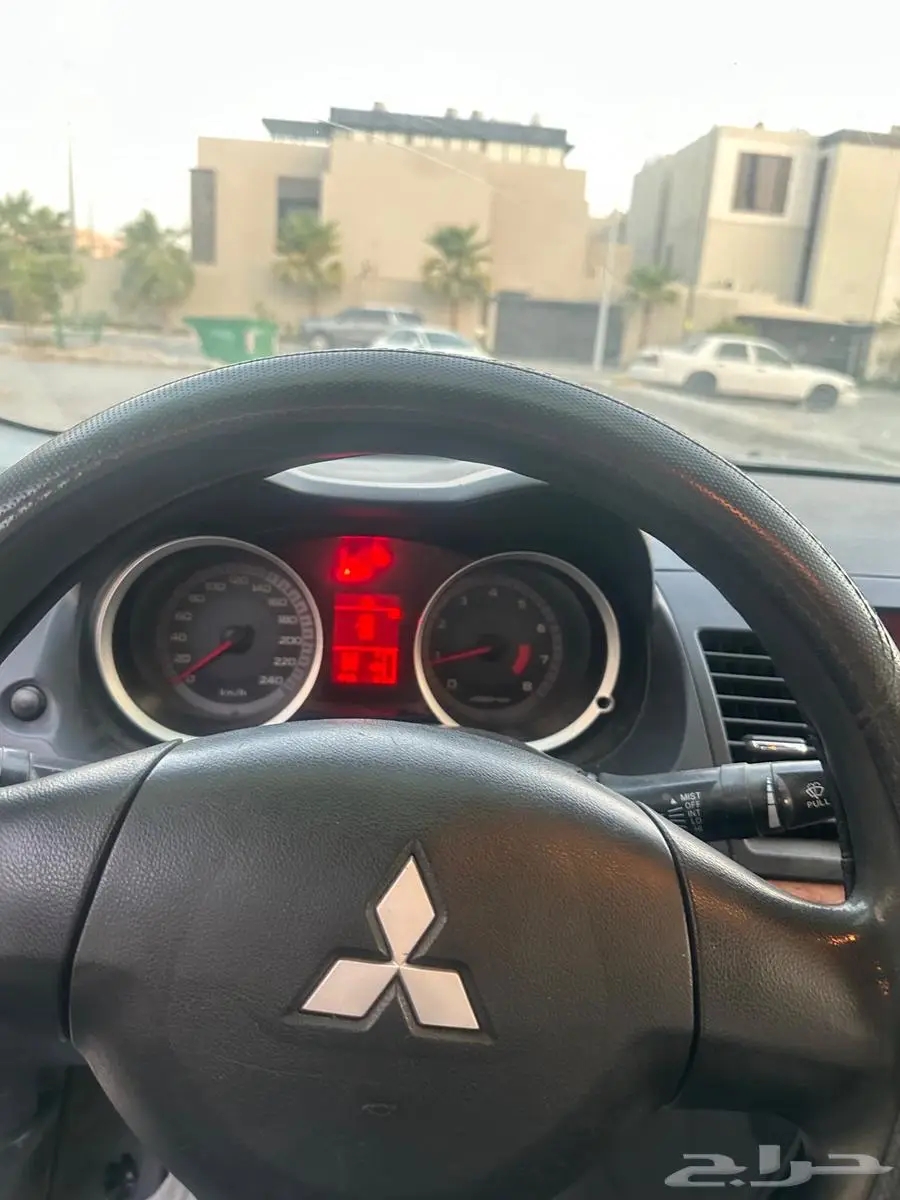للبيع لانسر 2009 5