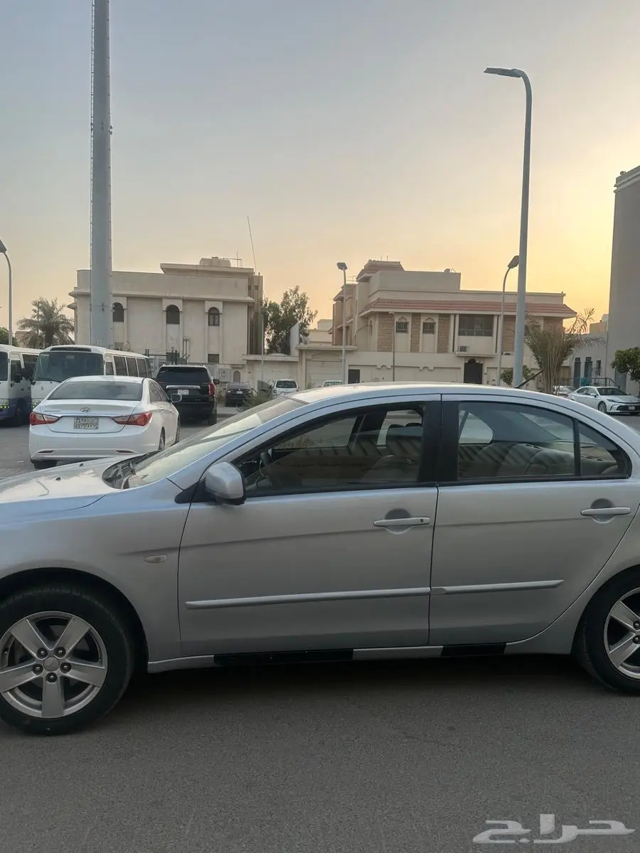 للبيع لانسر 2009 3