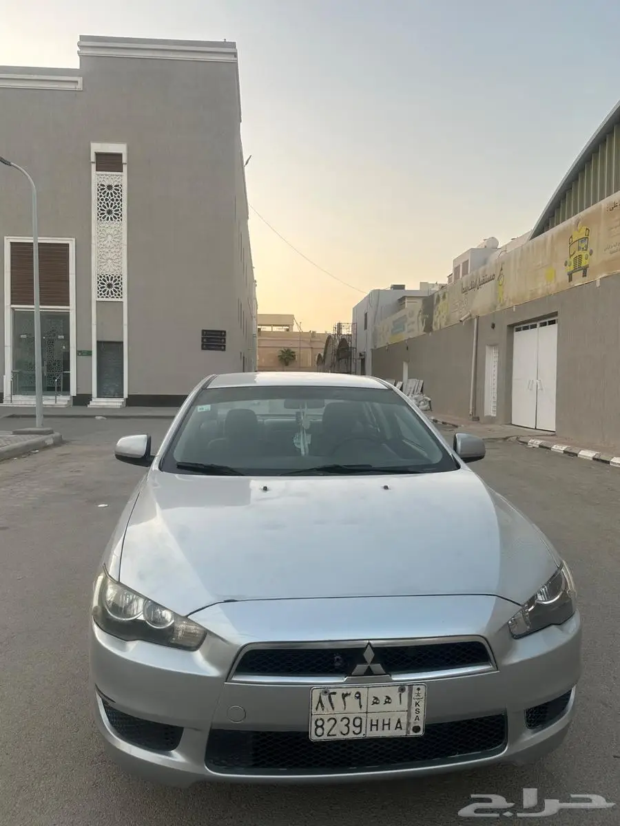 للبيع لانسر 2009 4