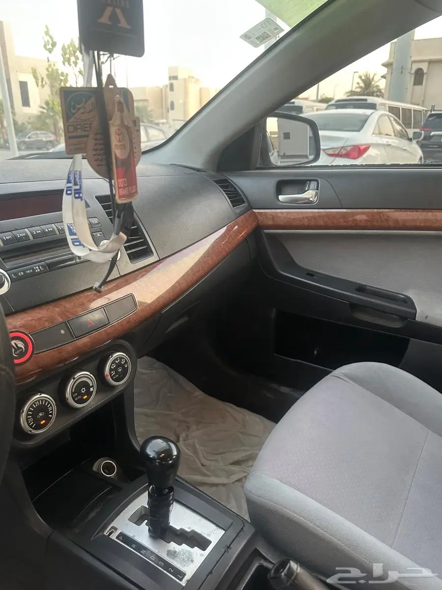 للبيع لانسر 2009 0