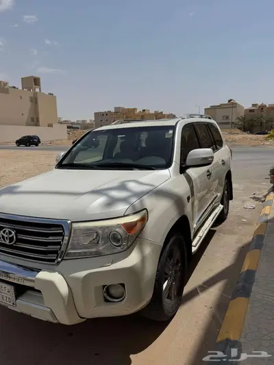 لاند كروزر جي أكس أر 2015 V8 6
