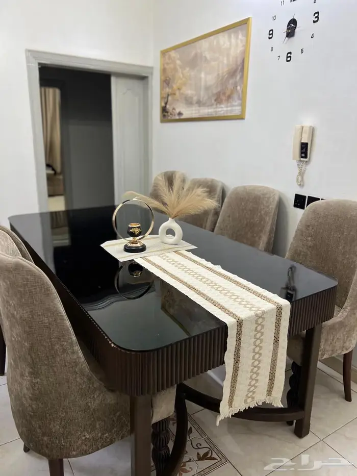 طاولات طعام نظييف 1